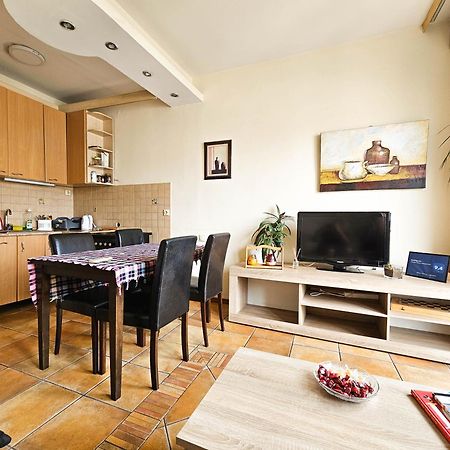 Rooftop Apartment At Mainsquare Скопие Екстериор снимка