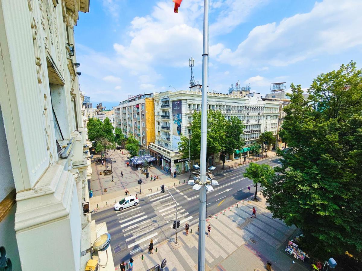 Rooftop Apartment At Mainsquare Скопие Екстериор снимка