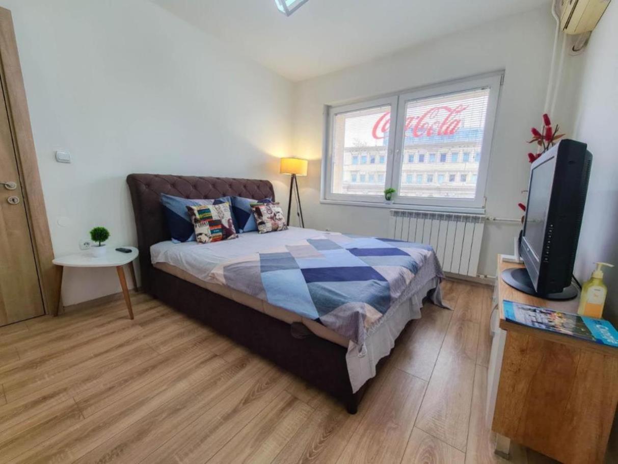 Rooftop Apartment At Mainsquare Скопие Екстериор снимка