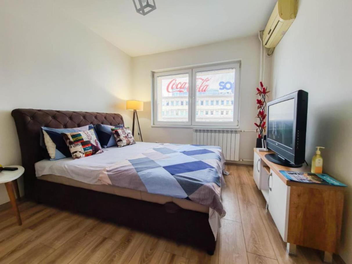 Rooftop Apartment At Mainsquare Скопие Екстериор снимка