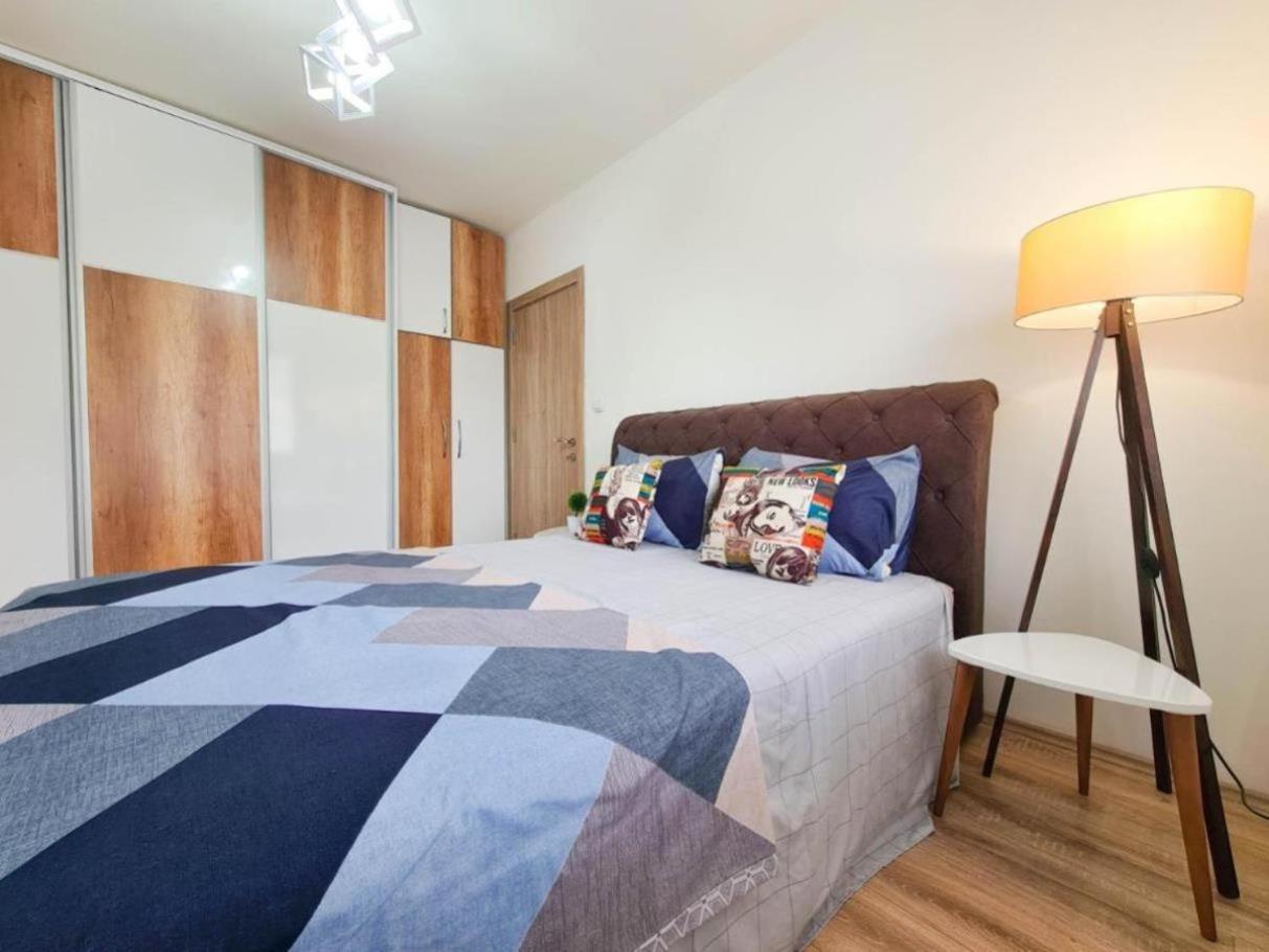 Rooftop Apartment At Mainsquare Скопие Екстериор снимка