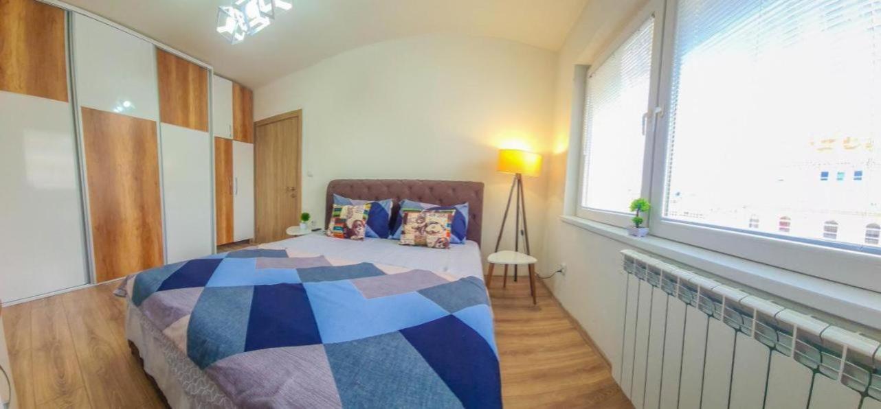 Rooftop Apartment At Mainsquare Скопие Екстериор снимка