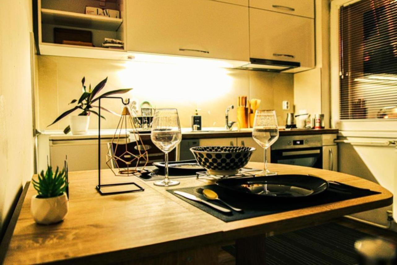 Rooftop Apartment At Mainsquare Скопие Екстериор снимка
