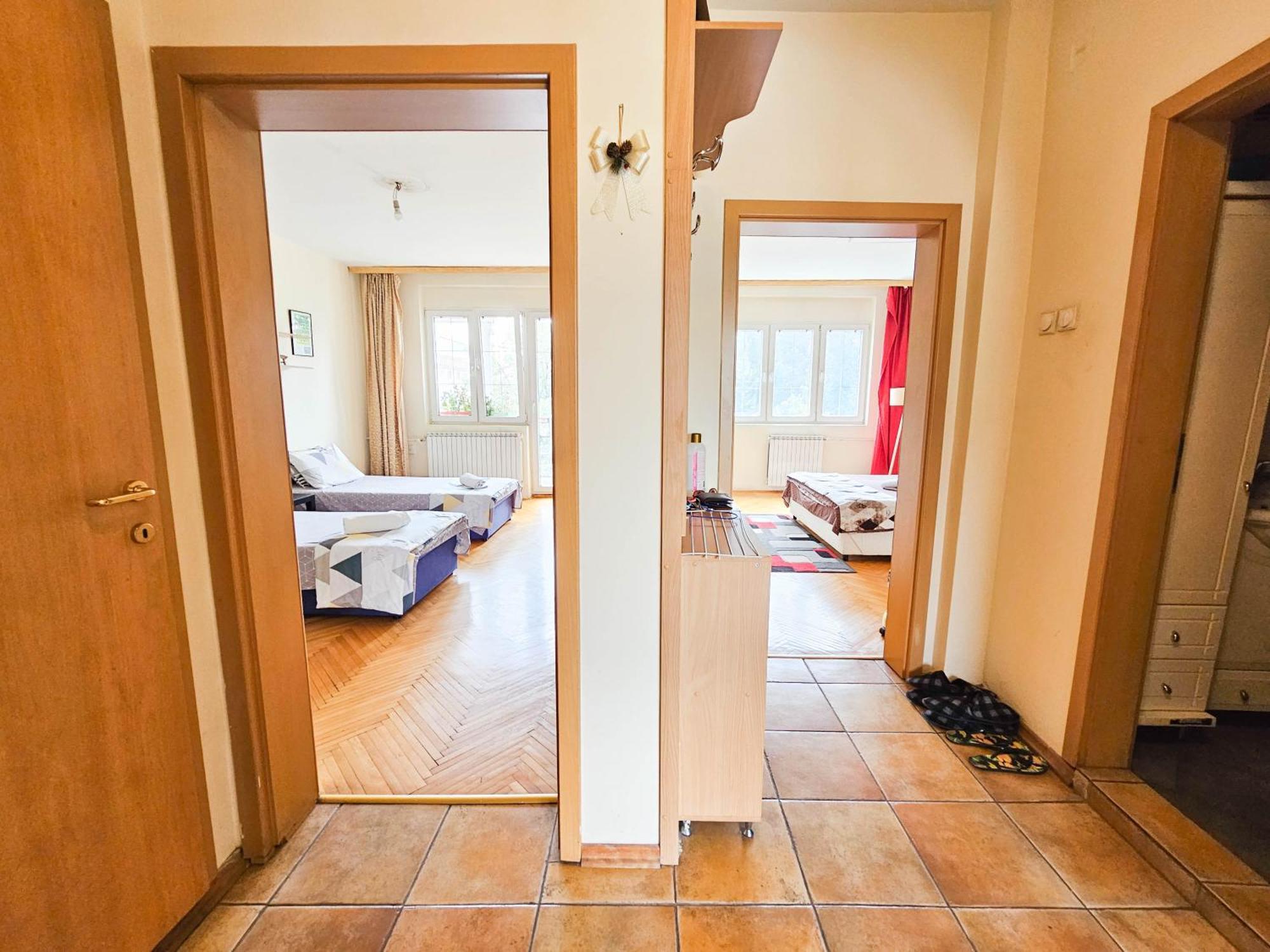 Rooftop Apartment At Mainsquare Скопие Екстериор снимка