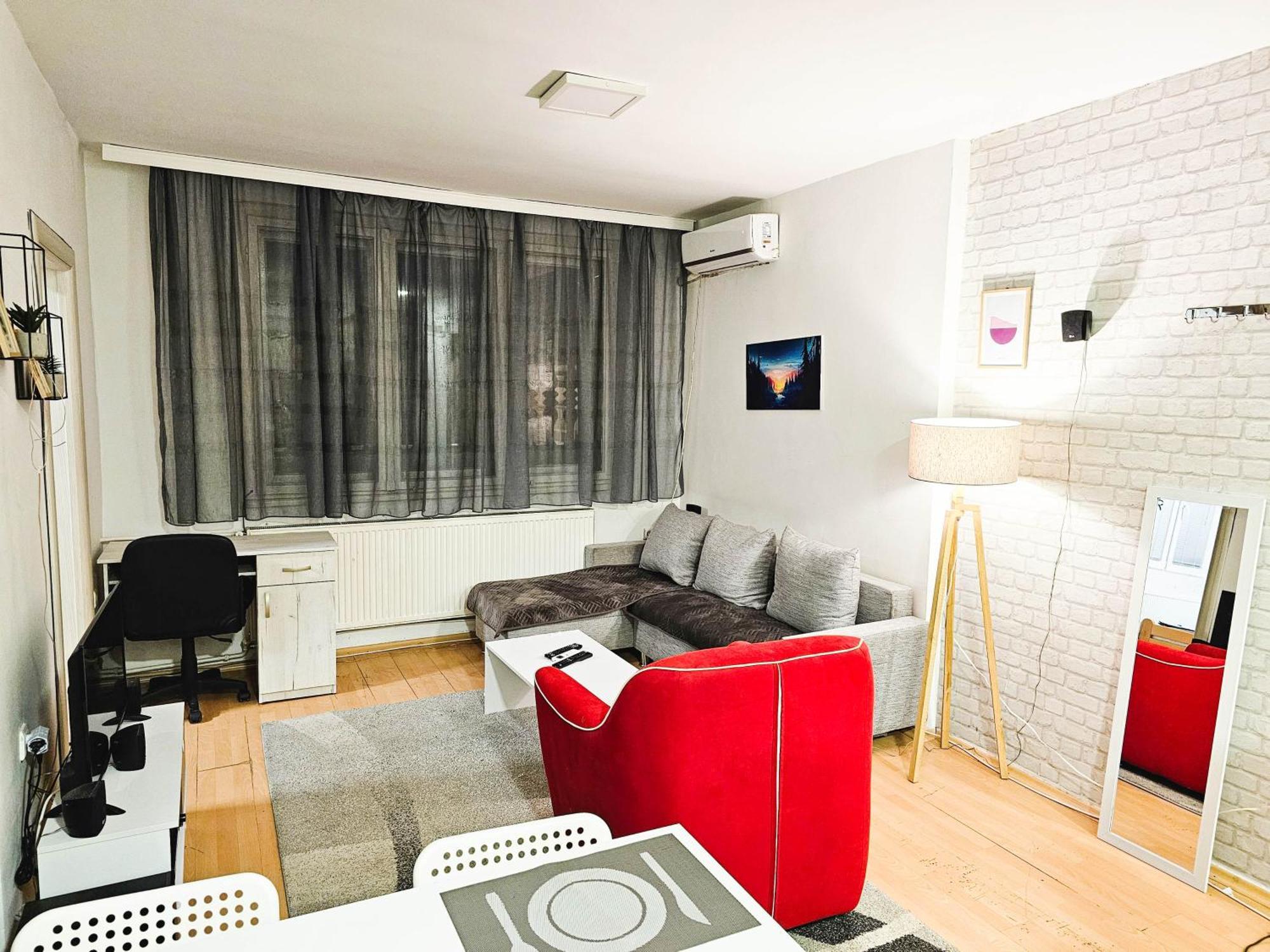 Rooftop Apartment At Mainsquare Скопие Екстериор снимка