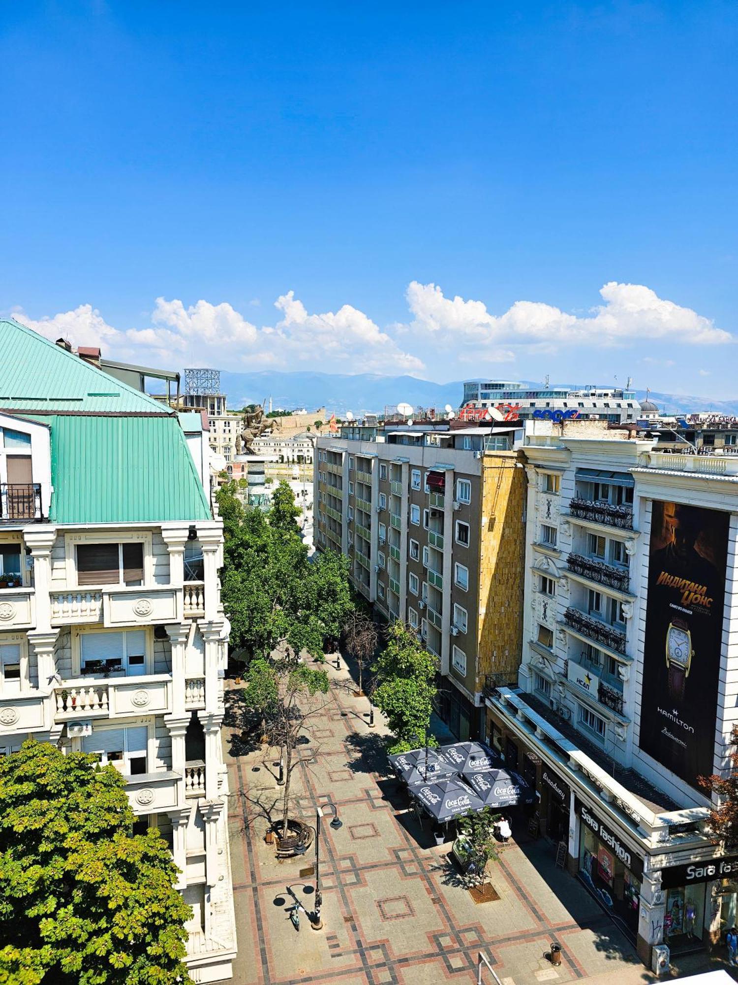 Rooftop Apartment At Mainsquare Скопие Екстериор снимка
