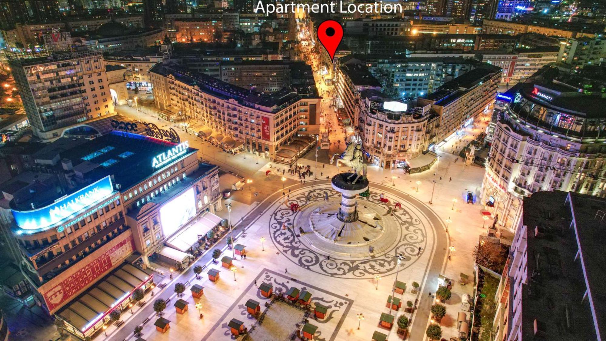 Rooftop Apartment At Mainsquare Скопие Екстериор снимка