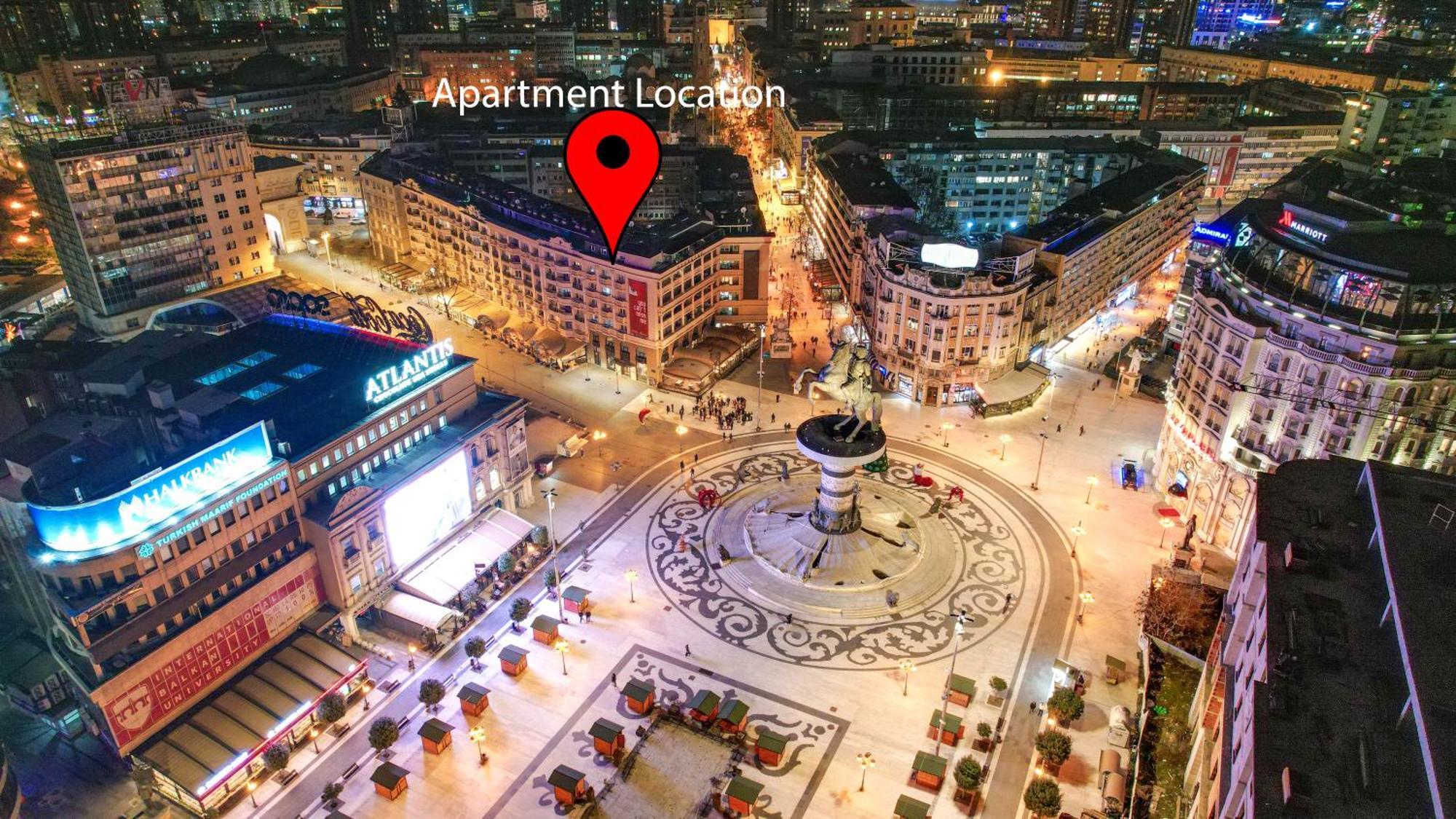 Rooftop Apartment At Mainsquare Скопие Екстериор снимка